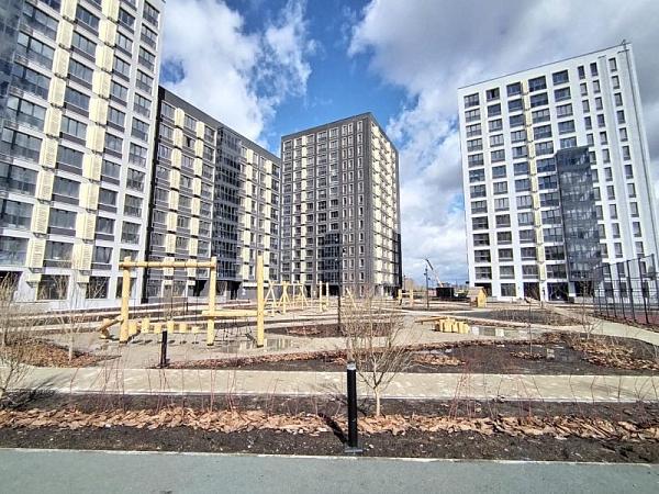 2-к квартира, Сергея Джанбровского, 17