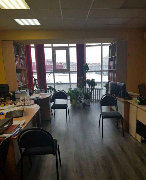 Офисная, Максима Горького, 44