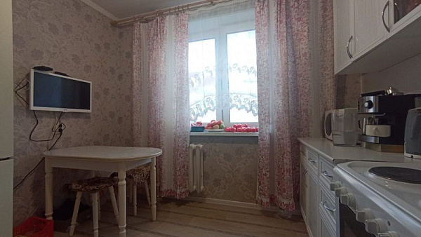 2-к квартира, Уральская, 74