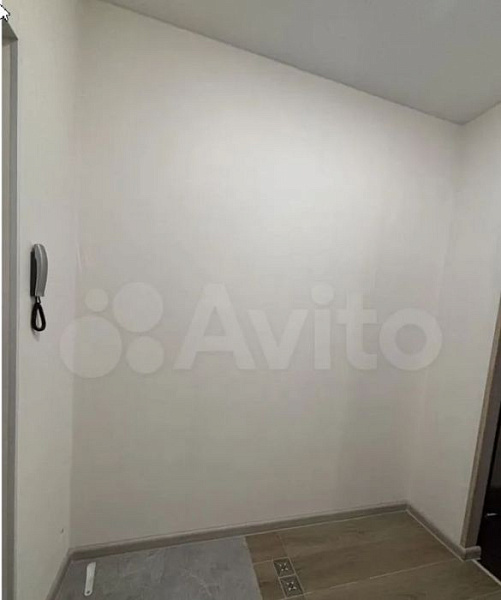 1-к квартира, Сергея Джанбровского, 1