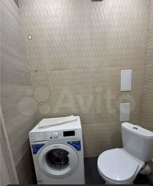 1-к квартира, Сергея Джанбровского, 1