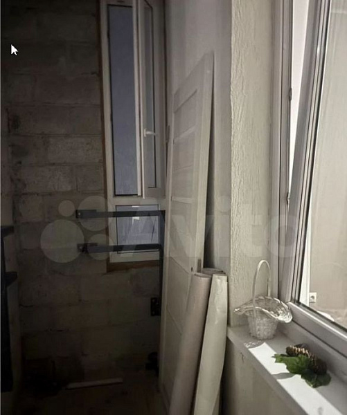 1-к квартира, Сергея Джанбровского, 1