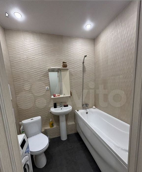 1-к квартира, Сергея Джанбровского, 1