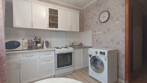 2-к квартира, Уральская, 74