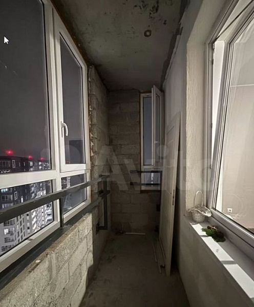 1-к квартира, Сергея Джанбровского, 1