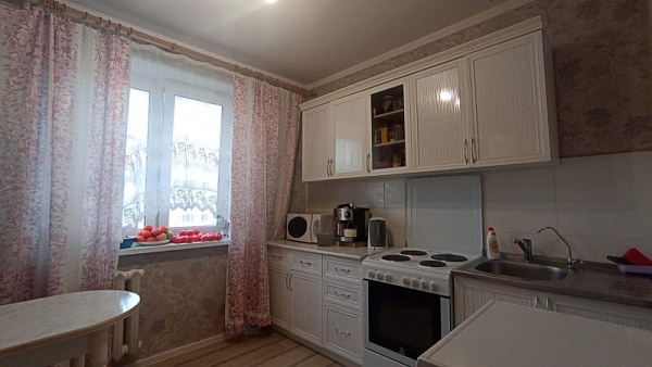 2-к квартира, Уральская, 74