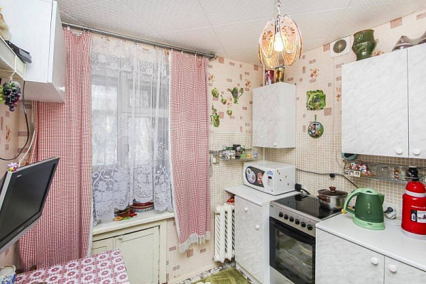 1-к квартира, Елизарова, 74