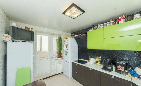 2-к квартира, Пермякова, 81