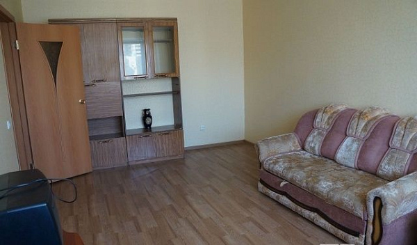 2-к квартира, Ивана Словцова, 15