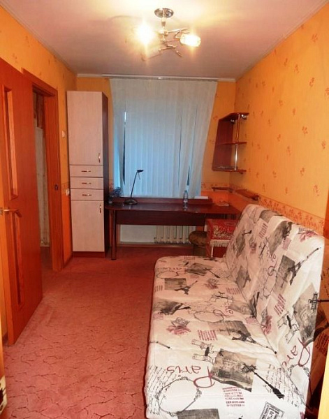 2-к квартира, Тульская, 4