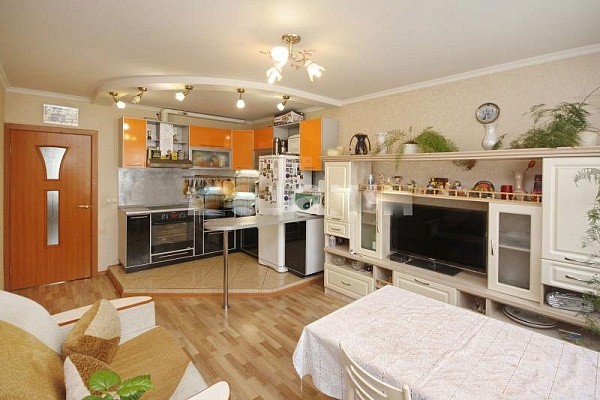 3-к квартира, Пермякова, 78