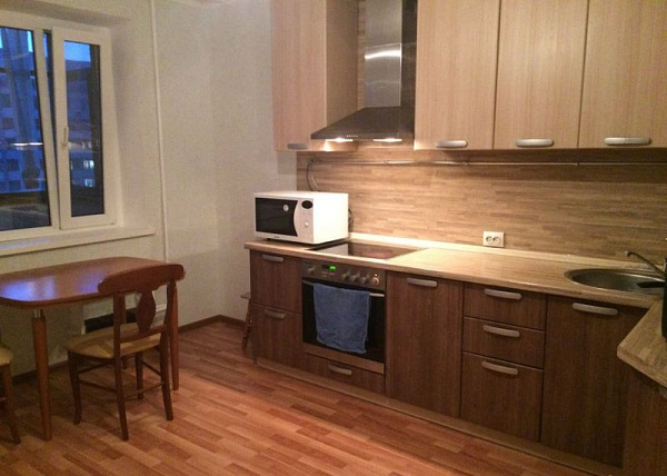 3-к квартира, Широтная, 104